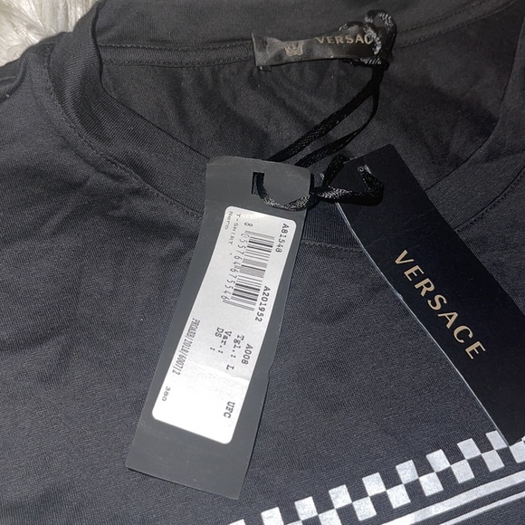 Versace T-shirt - Picture 6 of 9